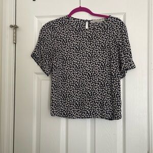 Abercrombie floral ruffle sleeve top
